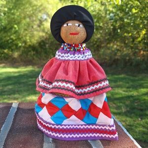 Vtg traditional Seminole handmade figurine